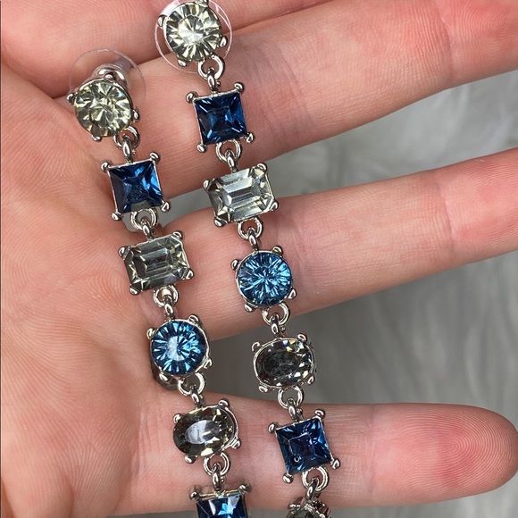 BEAUTIFUL FASHION SET!!!!! - Picture 4 of 6